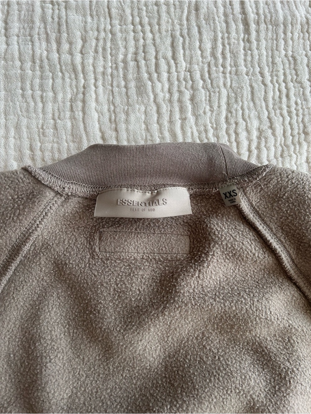Fear of God ESSENTIALS Classic Sweatshirt - Picture 3 of 4